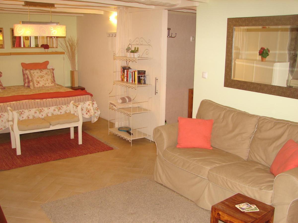 Romantic Studio フンシャル 部屋 写真